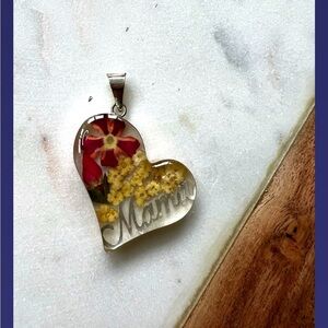 Silver and Cream Heart Pendant Necklace | silver .925